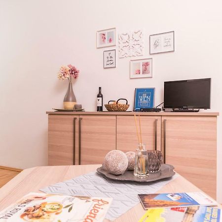 Apartamento Tiny Hideaway Viena Exterior foto