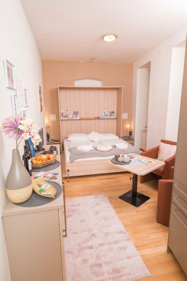 Apartamento Tiny Hideaway Viena Exterior foto